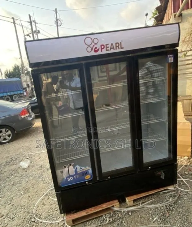 Shop Exclusive New Pearl 3 Glass Door Display PVC-150 Fridge · Photo 1