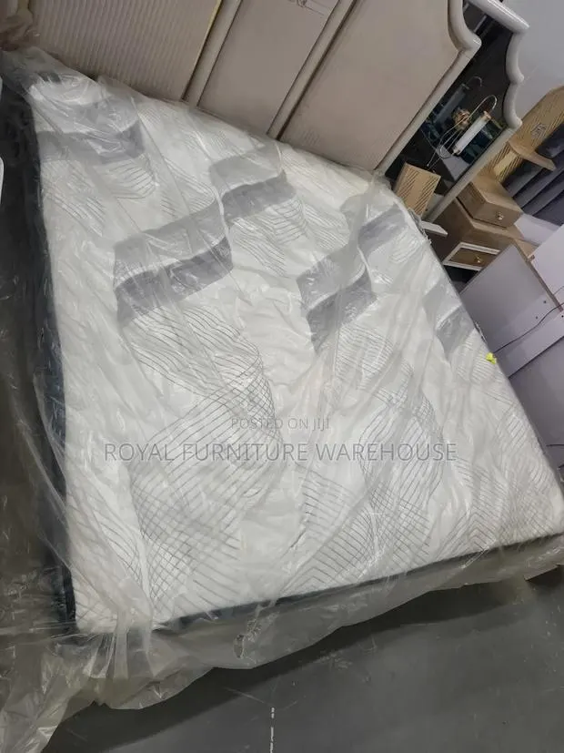Memory Foam 10inches Queen Size Compressed Mattress · Photo 1