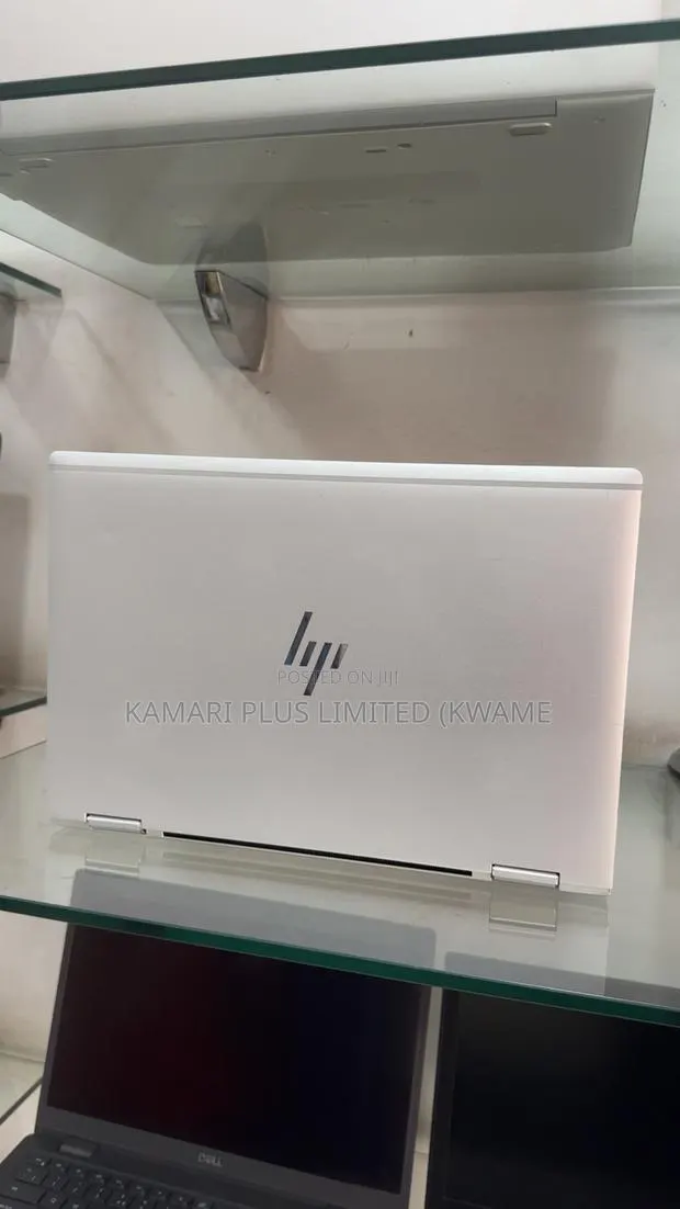 Laptop HP EliteBook 1030 8GB Intel Core i5 SSD 256GB · Photo 1