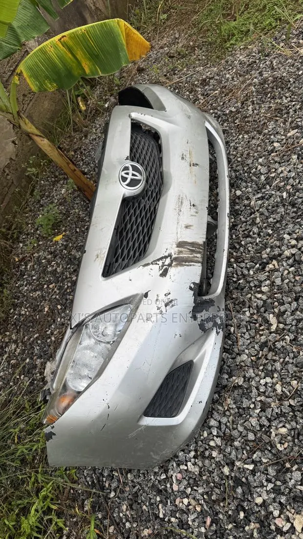 Toyota Corolla 2009,2010,2011,2012 Front Cut /Nose Cut Available · Photo 1