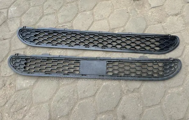 Hyundai Santa Fe Santafe 2019 2020 Front Bumper Lower Dow Grill Grille · Photo 1