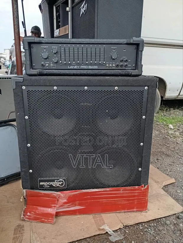 Laney Pro Bass/ Bass Combo · Photo 1