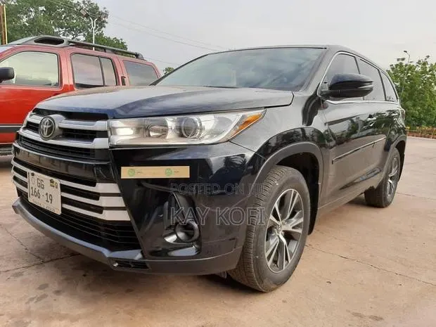 Toyota Highlander LE 4x4 V6 (3.5L 6cyl 8A) 2017 Black · Photo 1