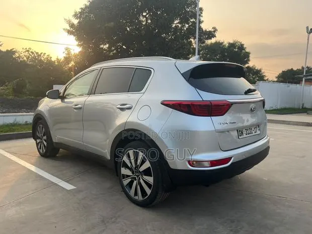 Kia Sportage 2017 Silver · Photo 1
