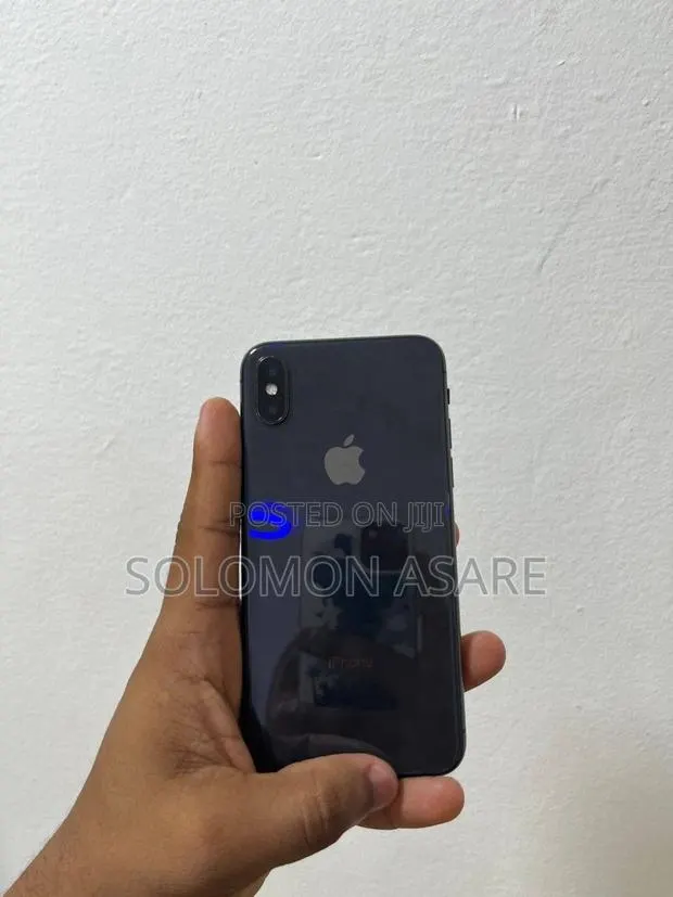 Apple iPhone X 64 GB Black · Photo 1