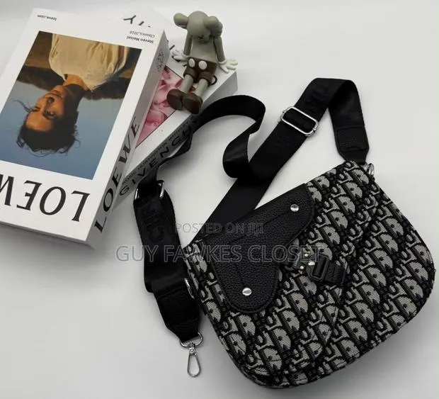 Saddle Messenger Bags · Photo 1