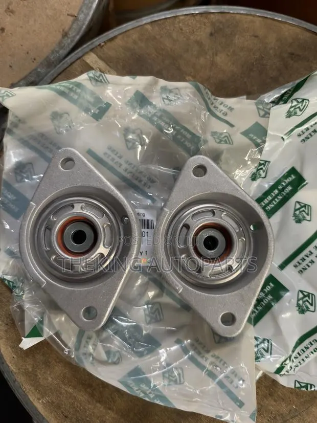 Honda Civic 2016,2017 Back Shocks Top Mount · Photo 1
