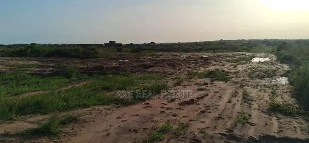 Half Plot (Free Incentive) : Prampram Beach Lane · Photo 1