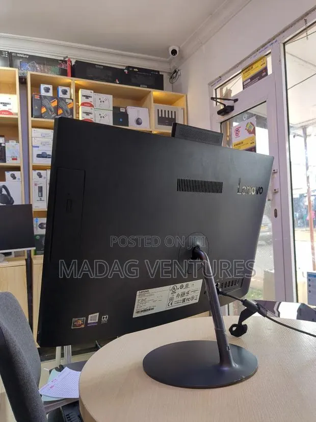 Desktop Computer Lenovo Ideacentre AIO 520 8GB AMD Ryzen 5 HDD+SSD 1T · Photo 1