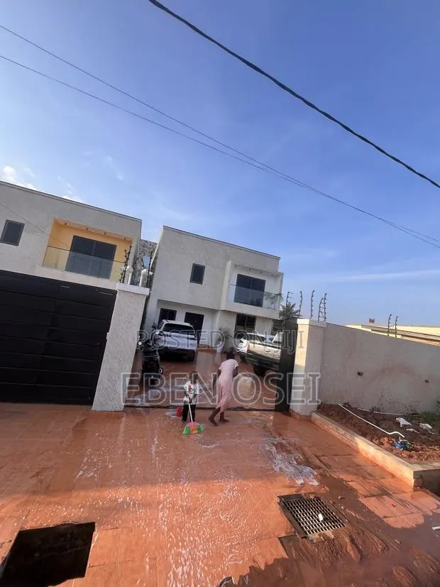 4bdrm House in Dansoman for sale · Photo 1