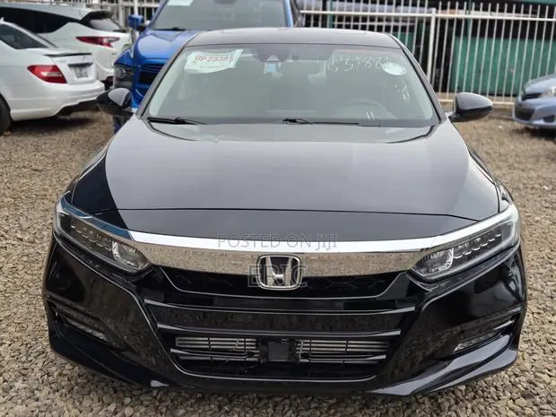 Honda Accord 2018 Black · Photo 1