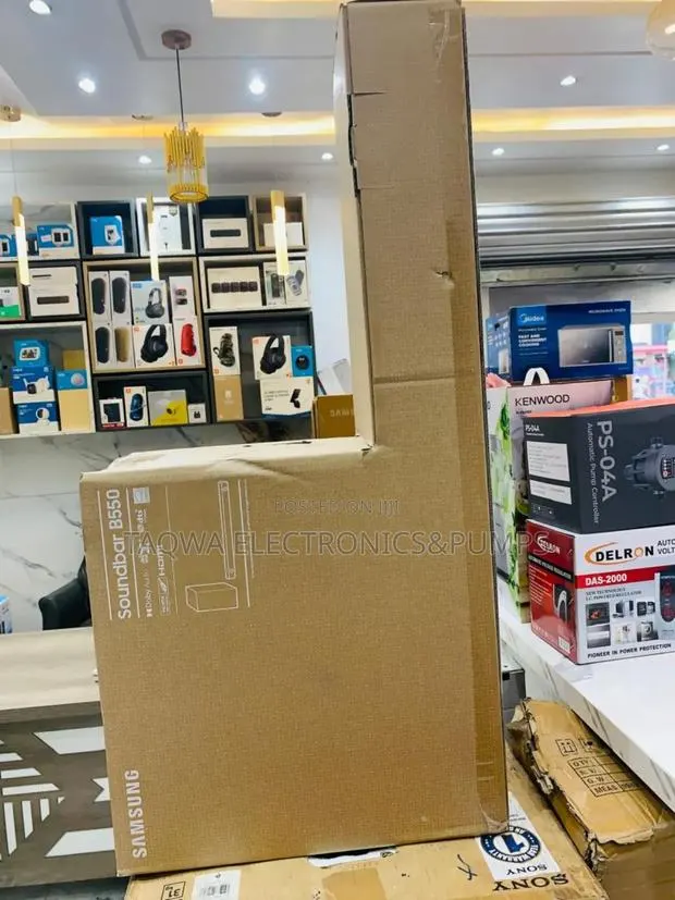 Hw-B550. Samsung Soundbar 410w · Photo 1