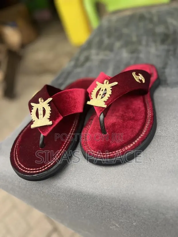Wine Royal Ahenema Slippers · Photo 1