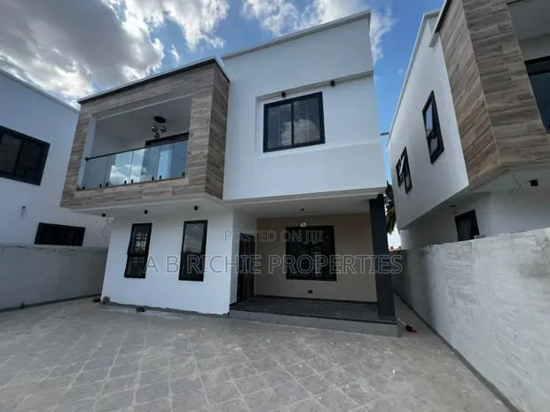 3bdrm House in Ab Richie Properties, Baatsona Total for sale · Photo 1