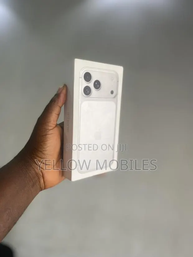New Apple iPhone 17 Pro Max 512 GB Silver · Photo 1