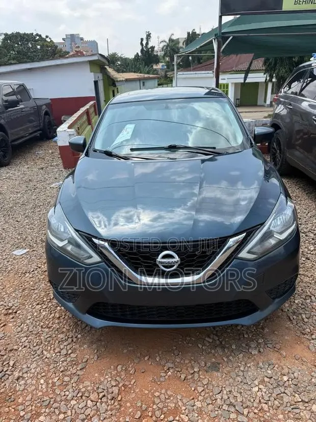 Nissan Sentra SV 2018 Gray · Photo 1