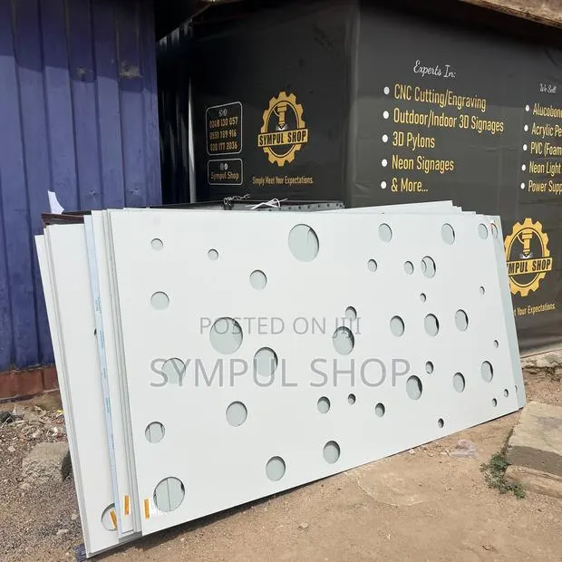 Alucobond Holes Cutout · Photo 1