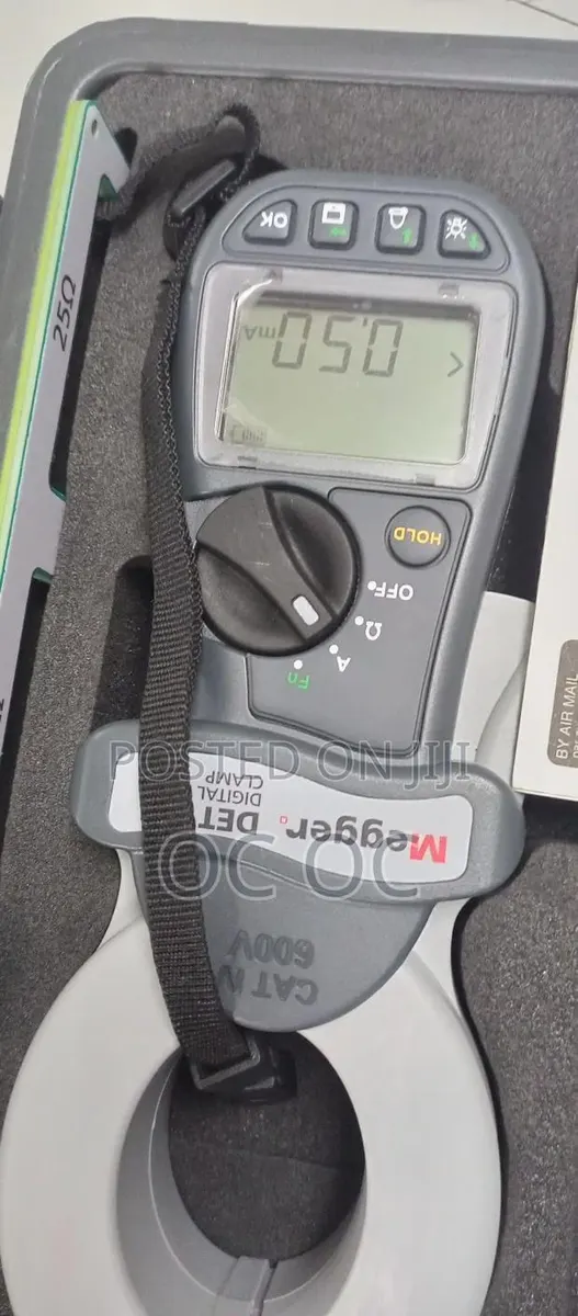 Earth Tester Megger Det 14c (From the Us) · Photo 1