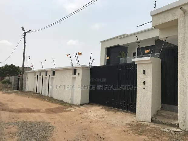 Electric Fence Installation · Photo 1