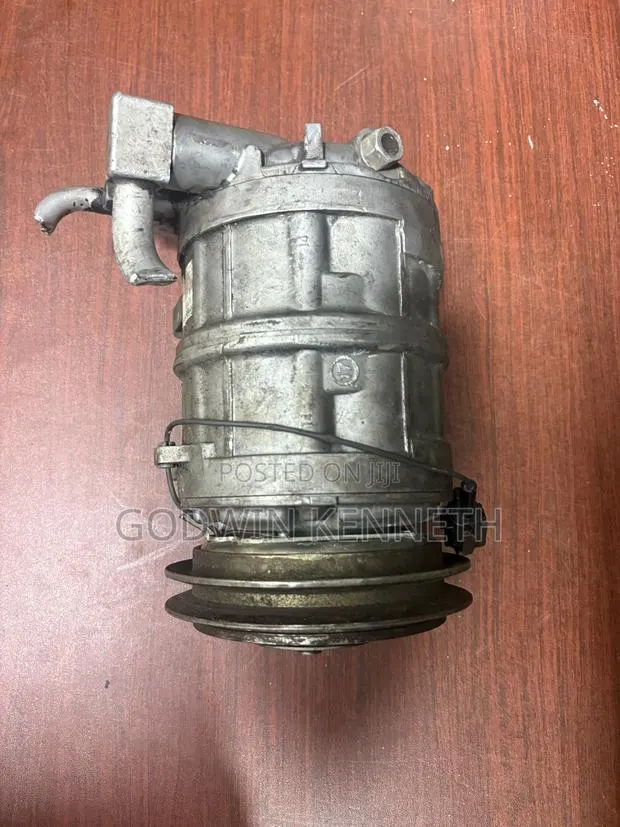 Nissan Patrol Y60, Air Conditioning Compressor Available · Photo 1