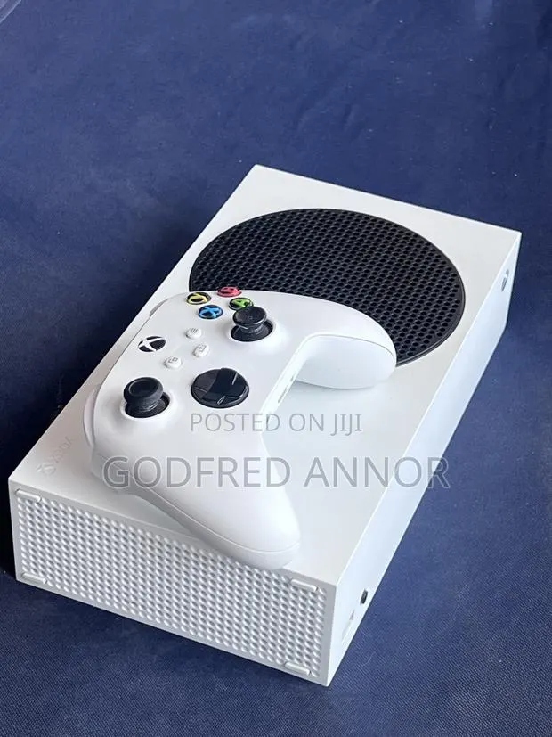 Used XBOX Series S, Comes With One Controller and FC26 Online · Photo 1
