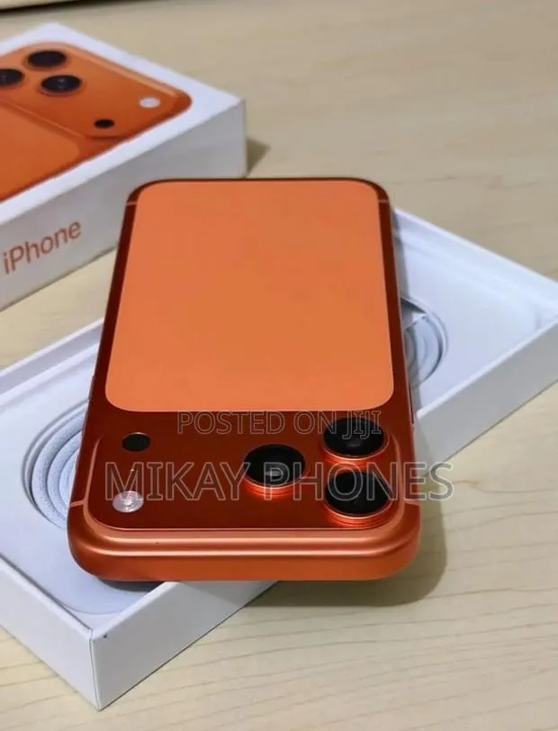 Apple iPhone 17 Pro Max 512 GB Orange · Photo 1