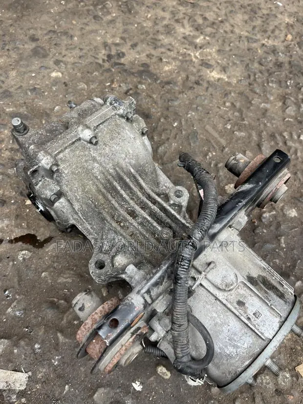 Nissan Rogue 2019 Back Axle · Photo 1