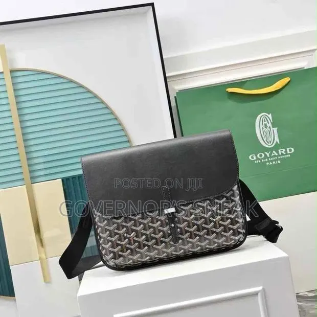 Goyard Coursier Messenger Bag: Different Colors in Stock · Photo 1