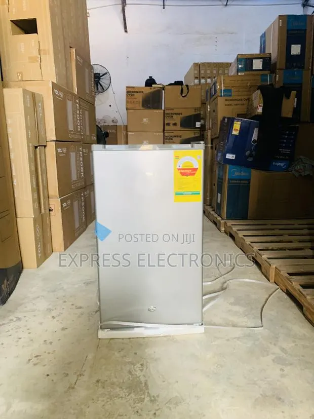 Spectacular Performance Table Top Fridge TCL · Photo 1