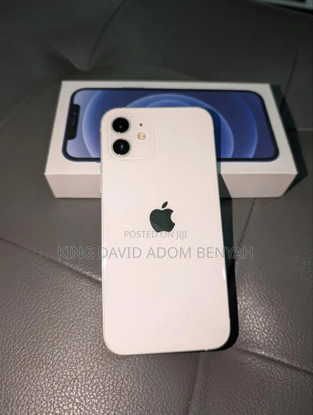 Apple iPhone 12 128 GB White · Photo 1