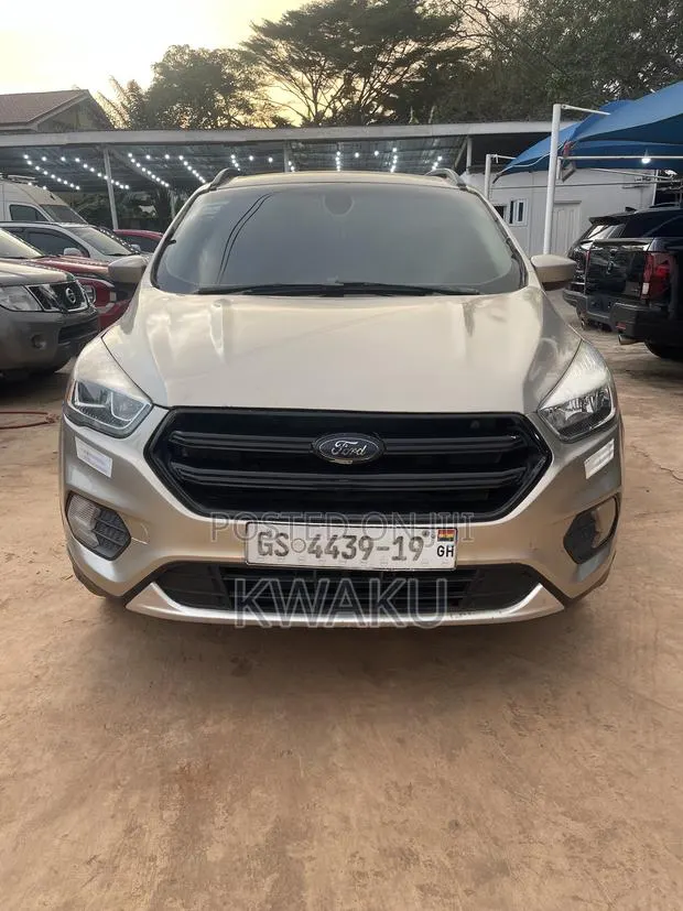 Ford Escape 2017 · Photo 1