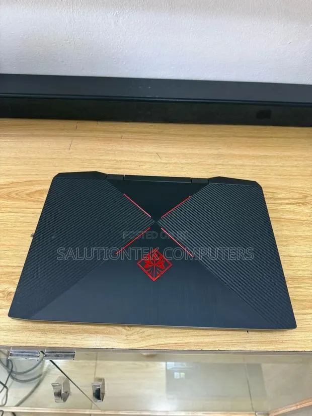 Laptop HP Omen 15 16GB Intel Core I5 HDD 512GB · Photo 1