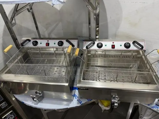 10L + 10L Table Top Commercial Double Deep Fryer for Restaurants Etc. · Photo 4