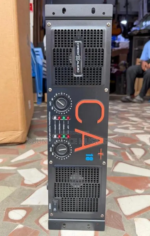 Crest Audio Ca18+ Professional Power Amplifier · Photo 1