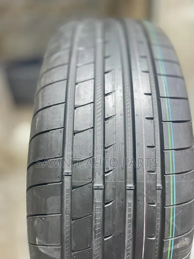 Goodyear 235/50r20 Smooth · Photo 1
