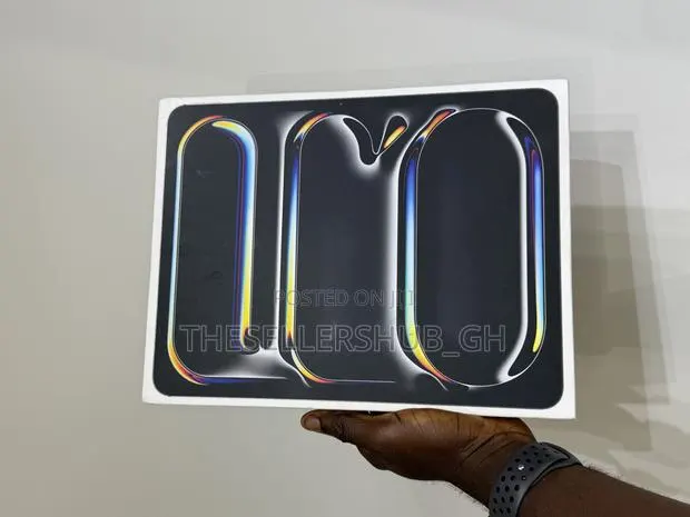 New Apple iPad Pro 13 (2025) 256 GB Black · Photo 1