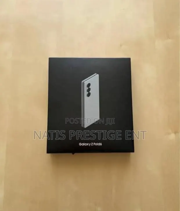 New Samsung Galaxy Z Fold6 512 GB Silver · Photo 1