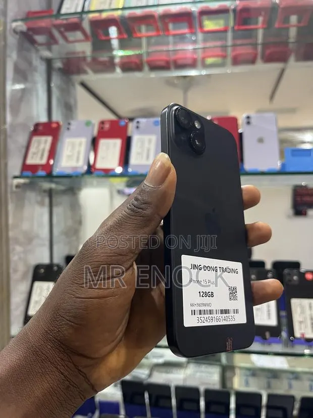 New Apple iPhone 15 Plus 128 GB Black · Photo 1