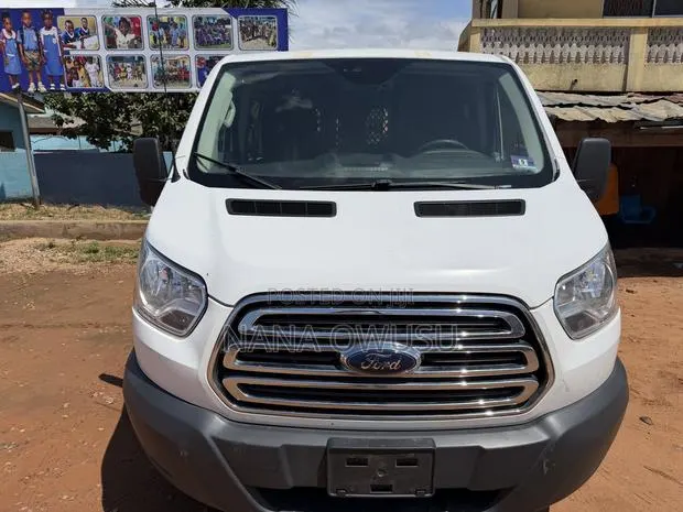 Ford Transit 2018 White · Photo 1