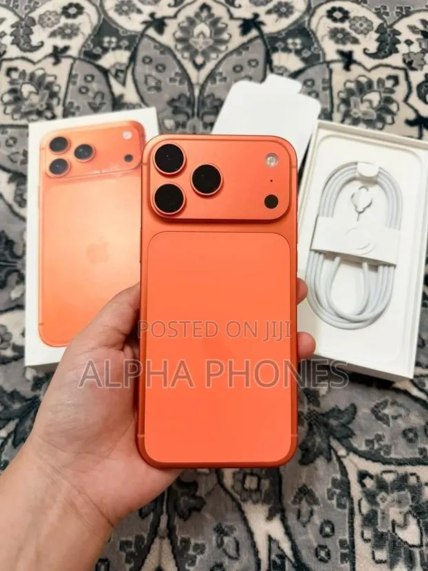 Apple iPhone 17 Pro Max 512 GB Orange · Photo 1