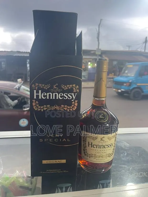 Hennessy Vs · Photo 1