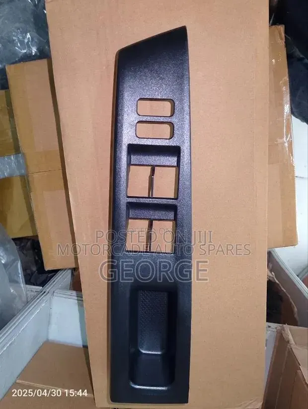 Toyota Vizt Power Window Switches Case · Photo 1