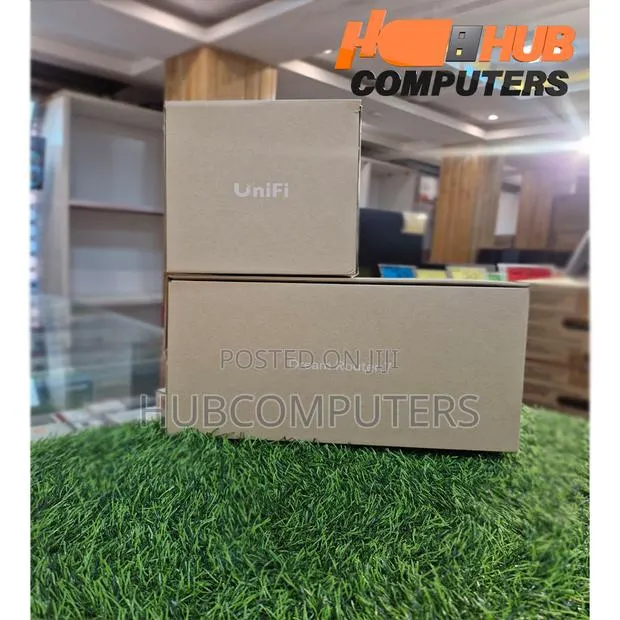 Ubiquity Unifi Dream Router 7 · Photo 1