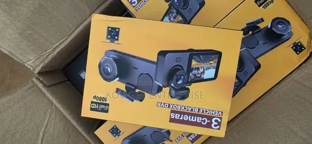 Triple Recording (Front+interior+rear) + 32G Dashcam, 1080P HD Dashcam · Photo 1