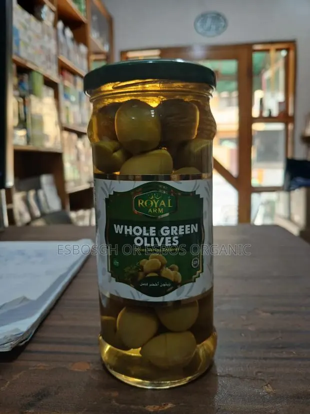 Whole Green Olives · Photo 1