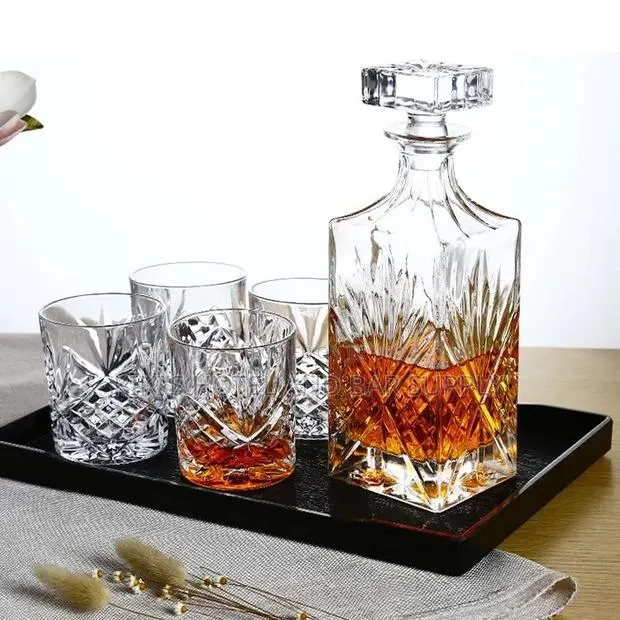 Crystal Whisky Decanter With 4pcs Whisky Glasses · Photo 1
