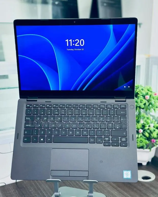 New Laptop Dell Latitude 5300 8GB Intel Core I5 SSD 256GB · Photo 1
