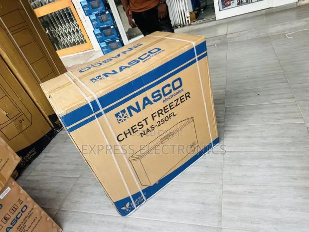 200l Chest Grey Single Door Freezer Nasco. · Photo 1