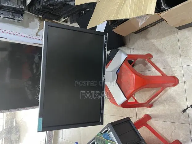 Dell 19inch Wide Monitor · Photo 1