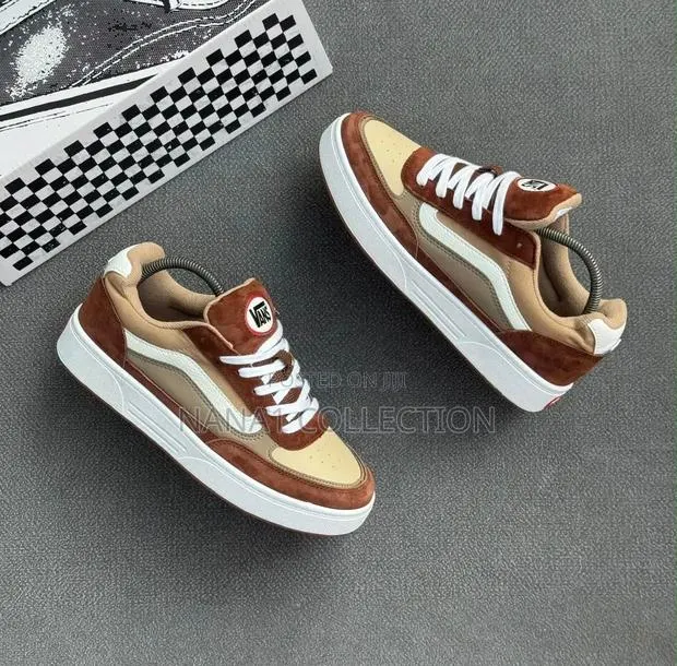Vans Hylane Sneakers · Photo 1